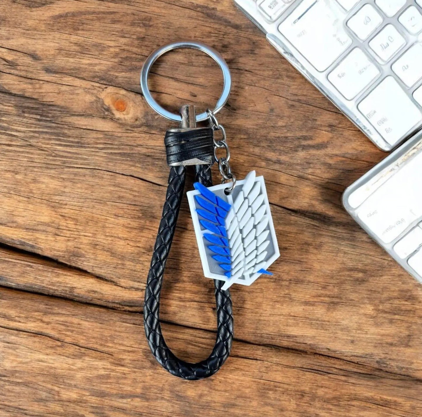 Wings of Freedom Keychain with Gift Box | ATTACK ON TITAN