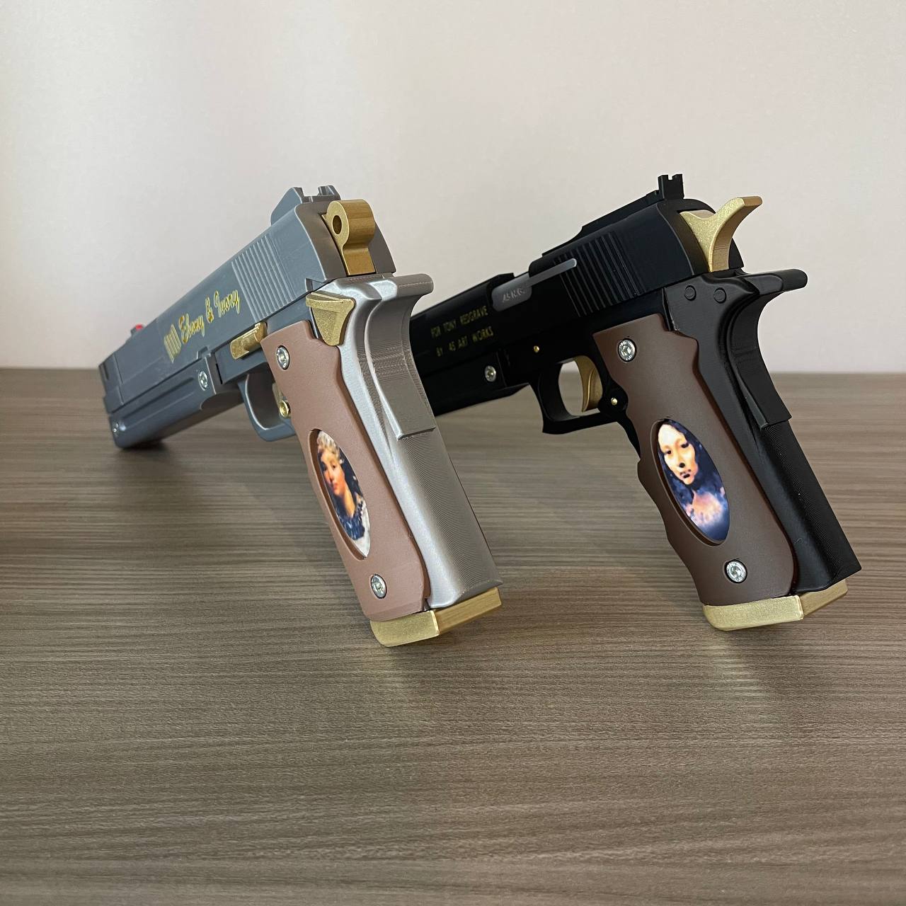 Devil May Cry 5 Ebenholz und Elfenbein