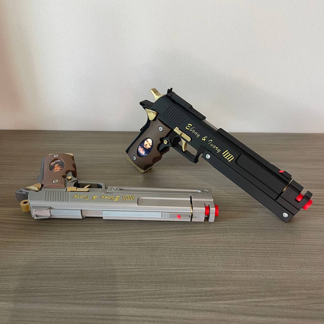 Devil May Cry 5 Ebenholz und Elfenbein