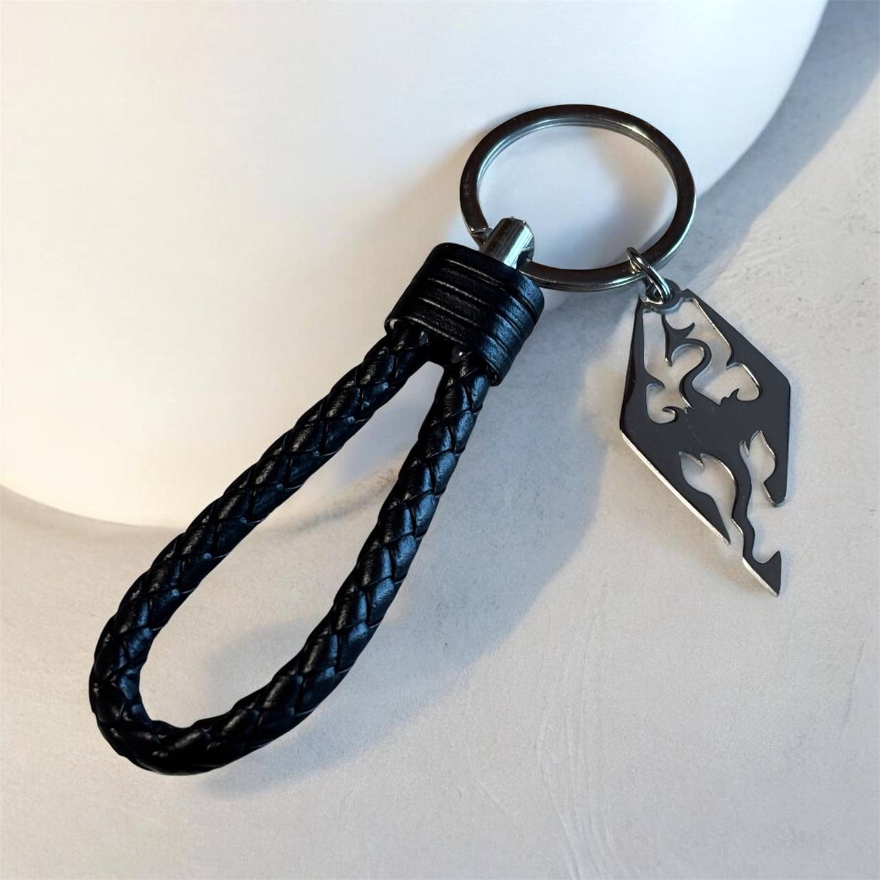 Dragon Emblem Keychain with Gift Box - SKYRIM THE ELDER SCROLLS