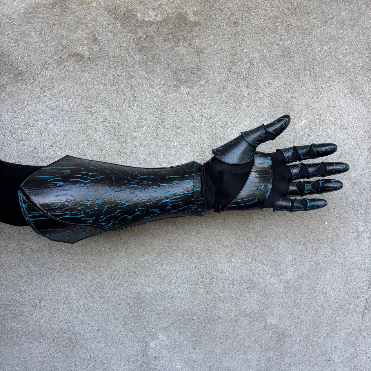 Gustave Wearable Arm Prop Replica | Clair Obscur: Expedition 33