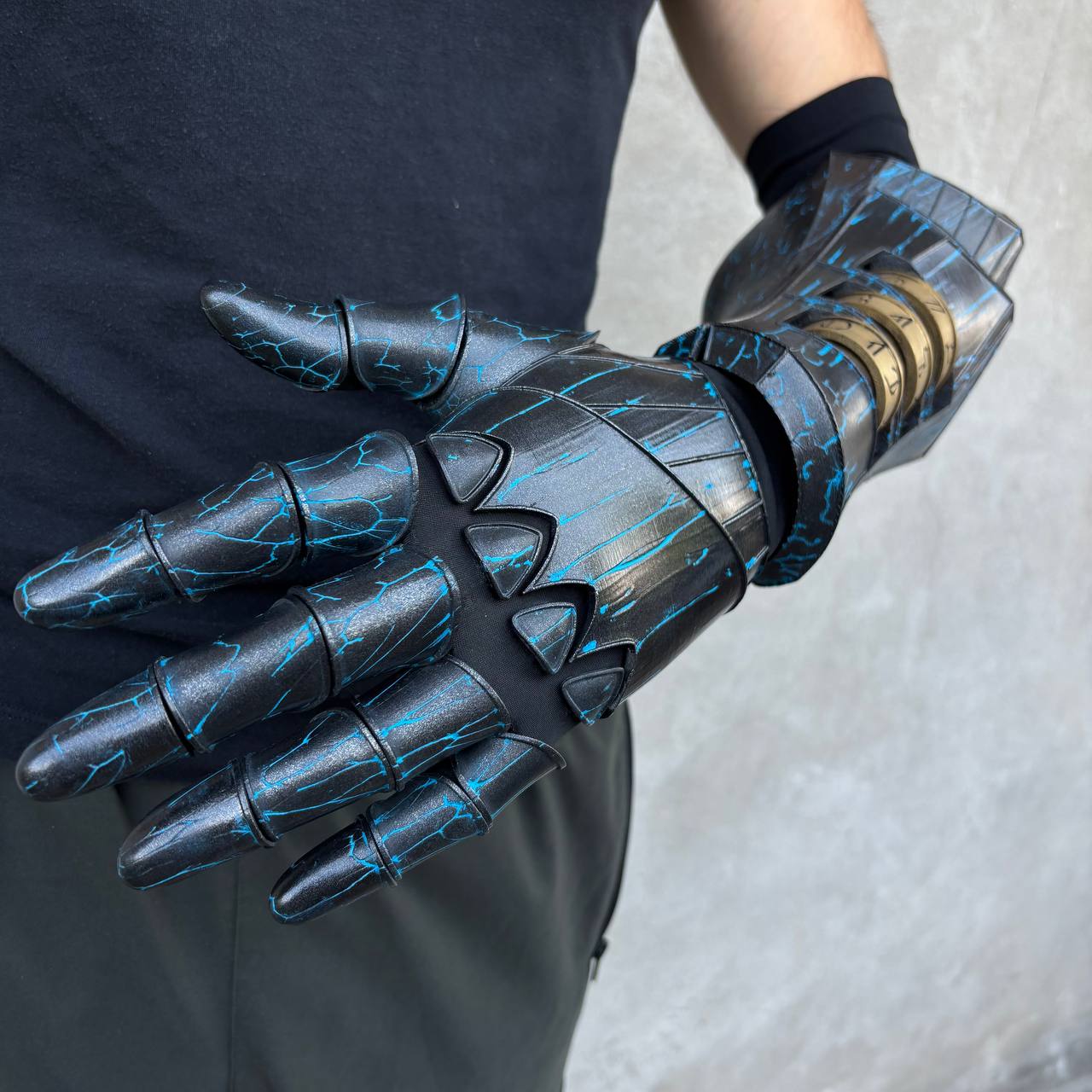 Gustave Wearable Arm Prop Replica | Clair Obscur: Expedition 33