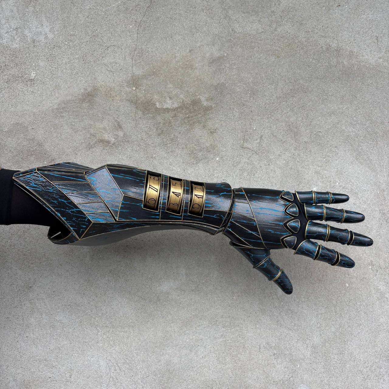 Gustave Wearable Arm Prop Replica | Clair Obscur: Expedition 33