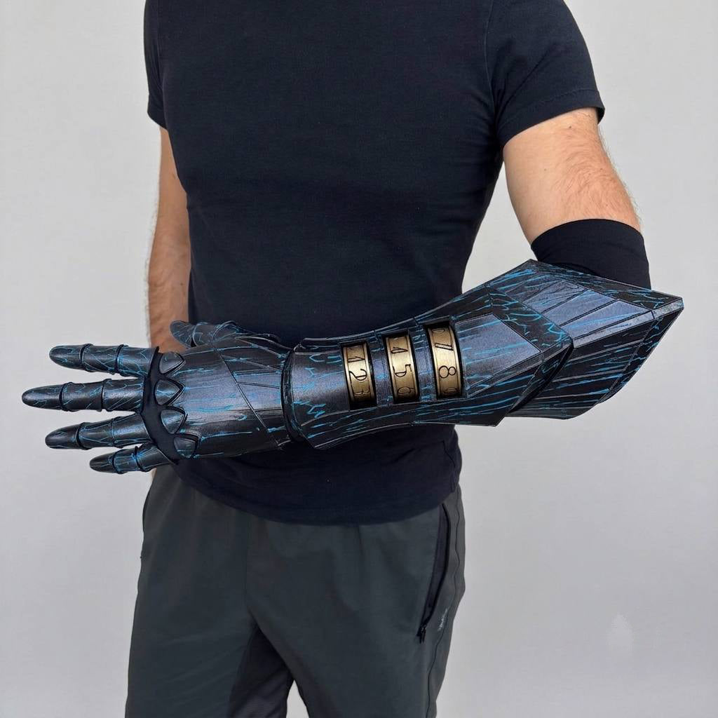 Gustave Wearable Arm Prop Replica | Clair Obscur: Expedition 33