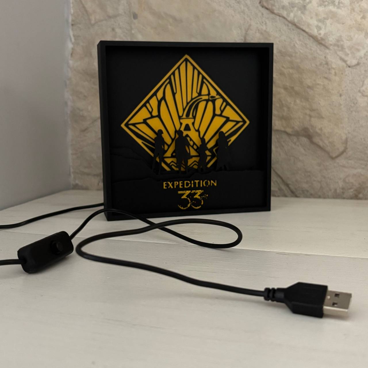 Lamp USB characters | Clair Obscur: Expedition 33