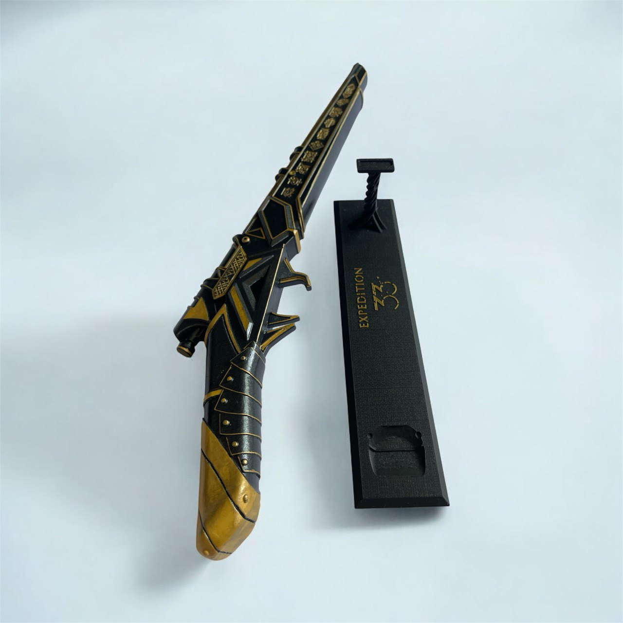 Gustave Gun life-size prop replica rifle from Clair Obscur Expedition 33 for cosplay and display