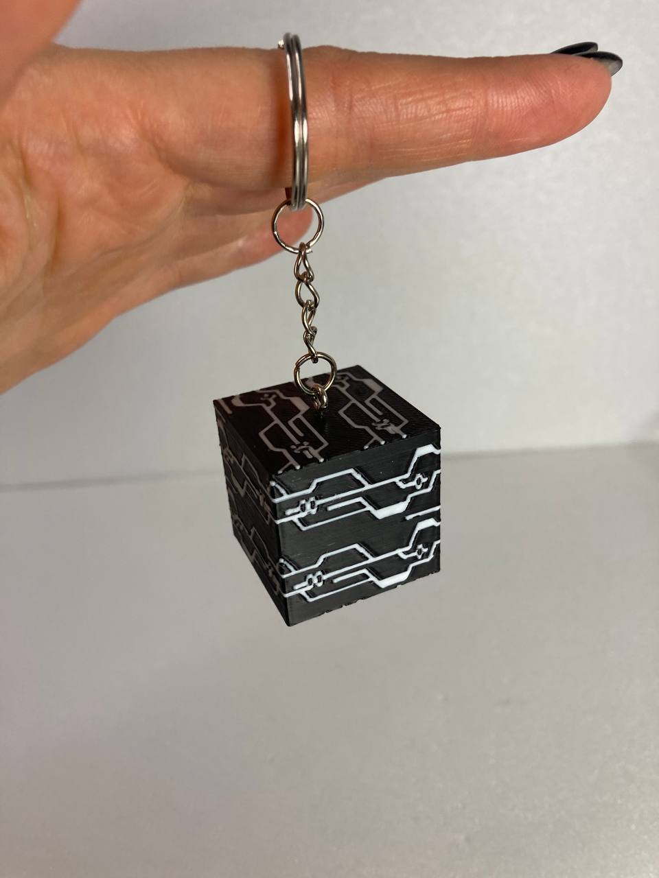 Keychain Black Box Nier Automata 2B – Strike3D