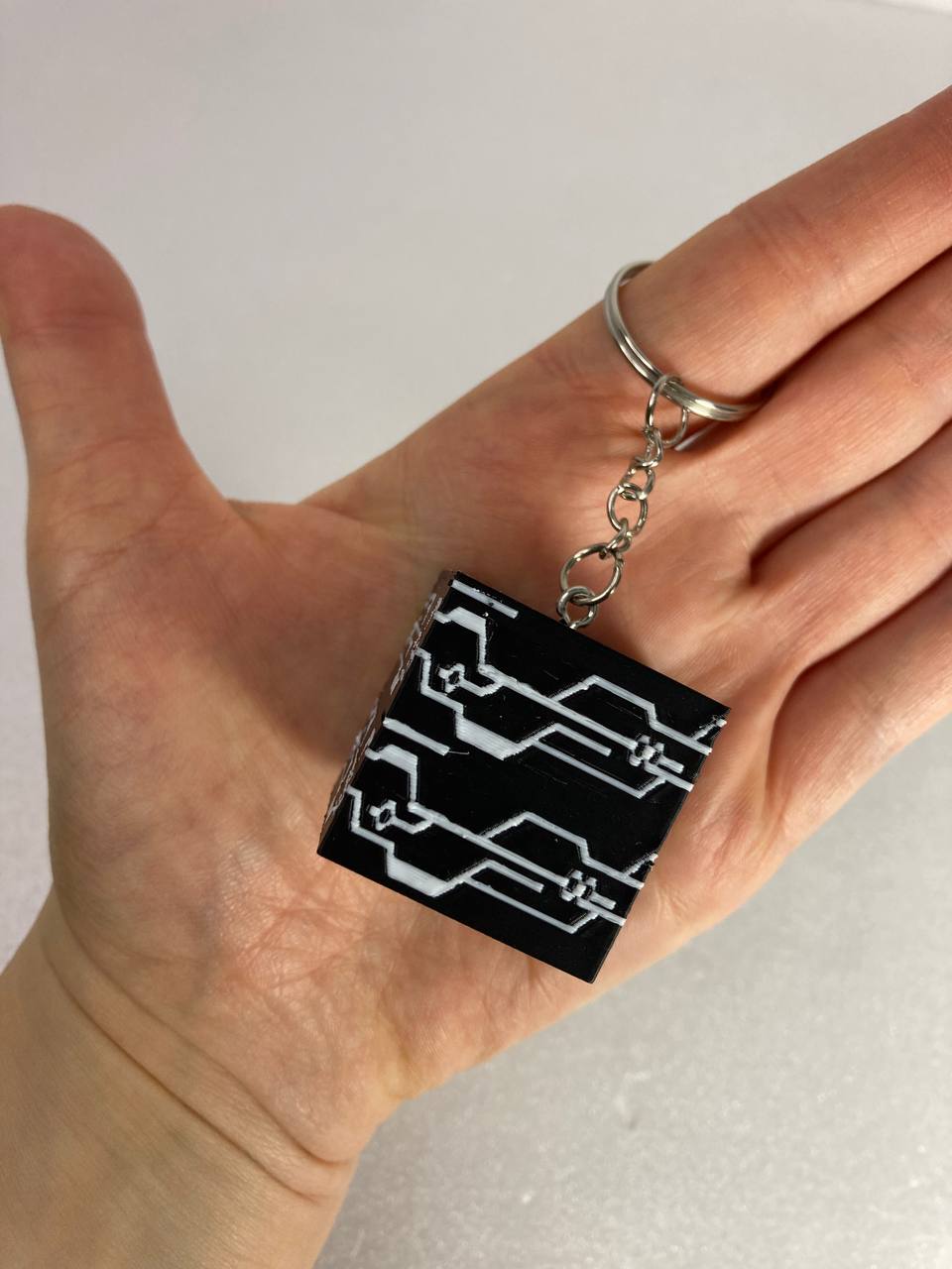 Keychain Black Box Nier Automata 2B – Strike3D