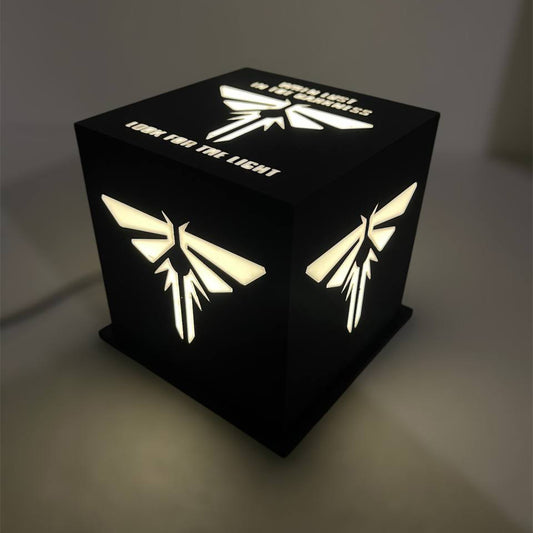 PREORDINA | Cerca la luce - Lampada da tavolo con luce orientabile | THE LAST OF US