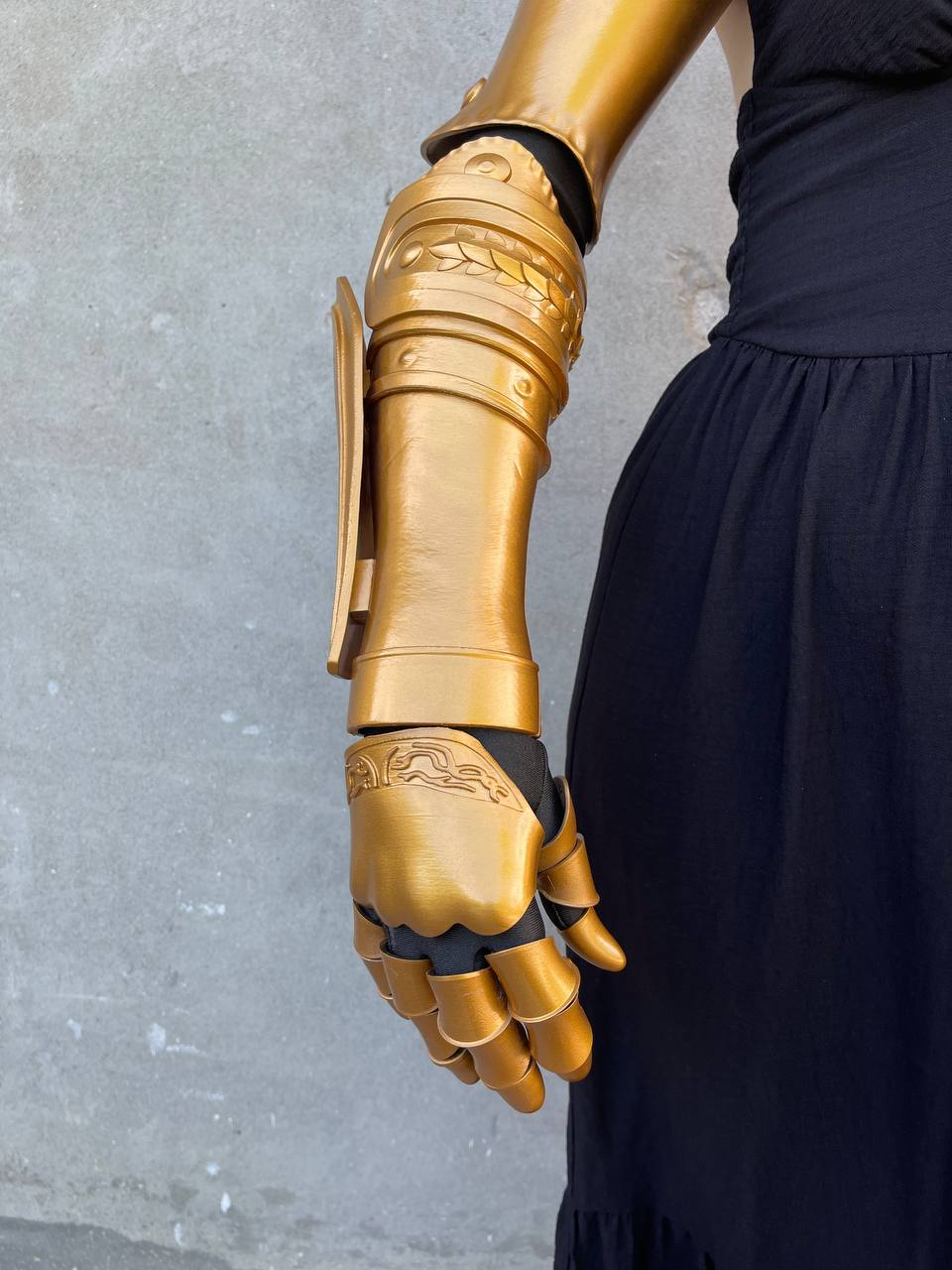 Malenia’s Prosthetic Arm – Replica Cosplay Armor, Wearable 1:1 Prop | ELDEN RING