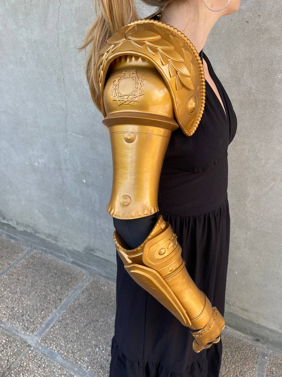 Malenia’s Prosthetic Arm – Replica Cosplay Armor, Wearable 1:1 Prop | ELDEN RING