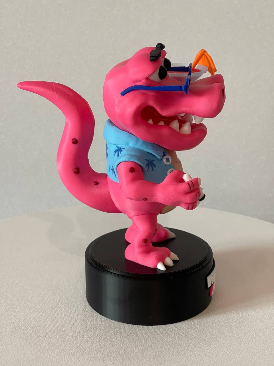 Macca the Gator fan-art action figure statue display prop GTA VI Vice City Leonida